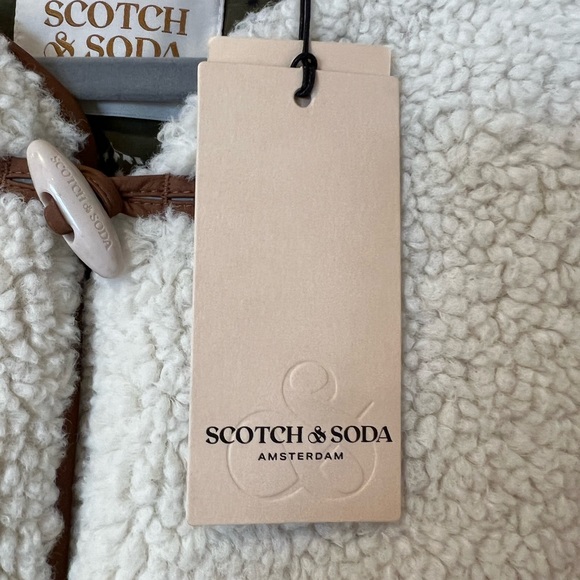 Scotch & Soda Short Teddy Jacket in Off White (M) - Picture 14 of 15